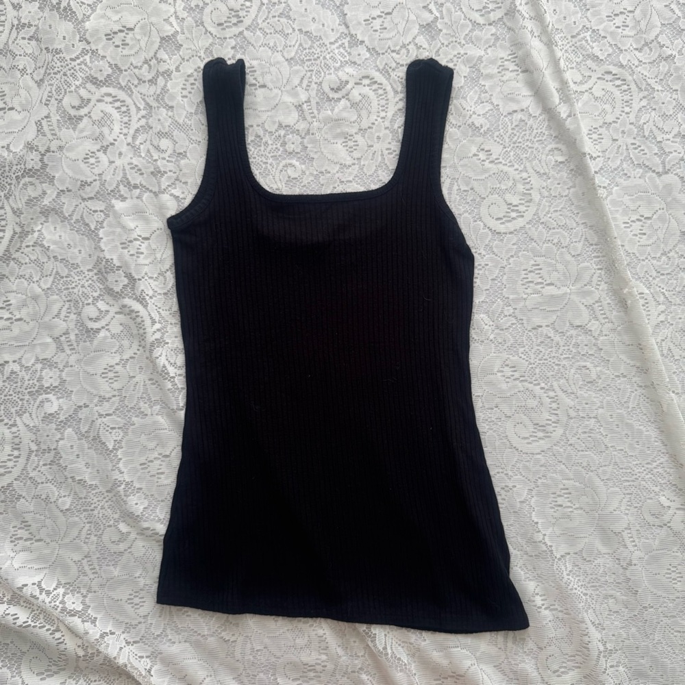 Tahari Women's Ribbed Black Tank Top Size S Minimalist Staple Piece